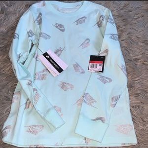 NWT Kids Nike Longsleeve